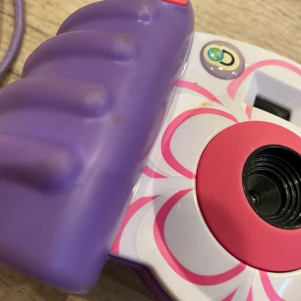 Discovery Kids  0.3-Megapixel Digital Camera Pink/Purple USB Compatible Learning